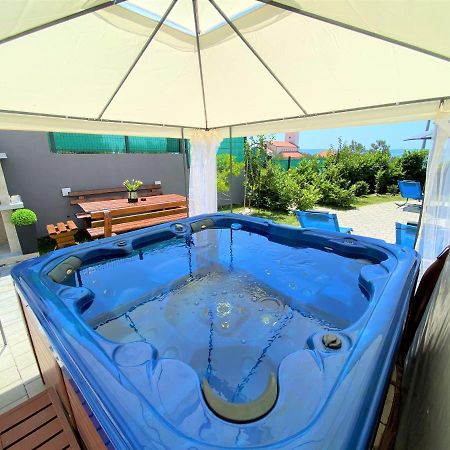 Lux Apartment Sea Shell With Jacuzzi Makarska Exterior foto