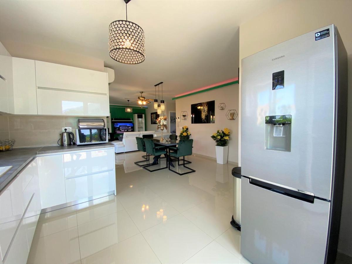 Lux Apartment Sea Shell With Jacuzzi Makarska Exterior foto