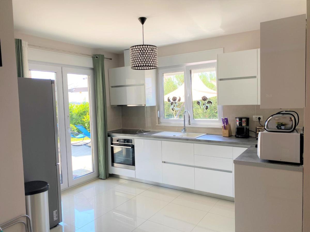 Lux Apartment Sea Shell With Jacuzzi Makarska Exterior foto