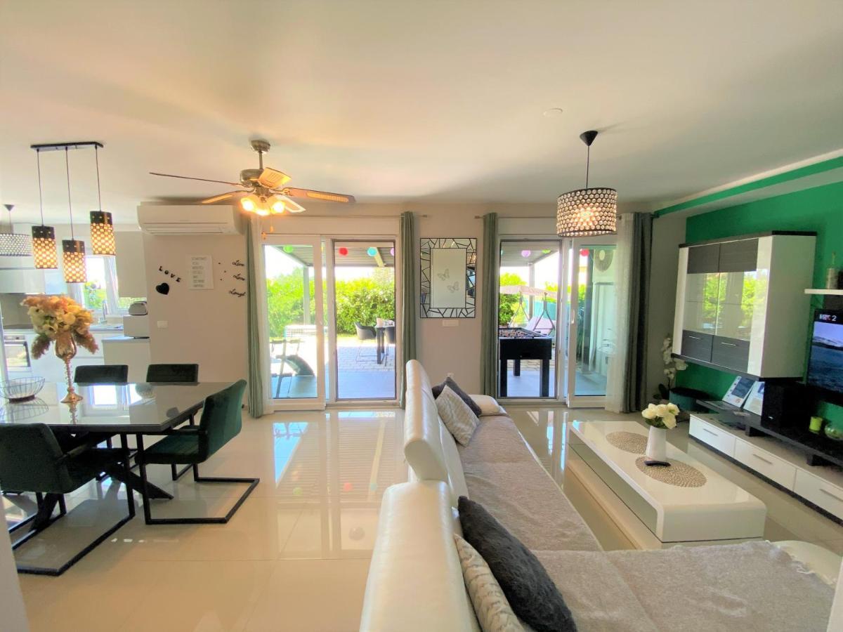 Lux Apartment Sea Shell With Jacuzzi Makarska Exterior foto