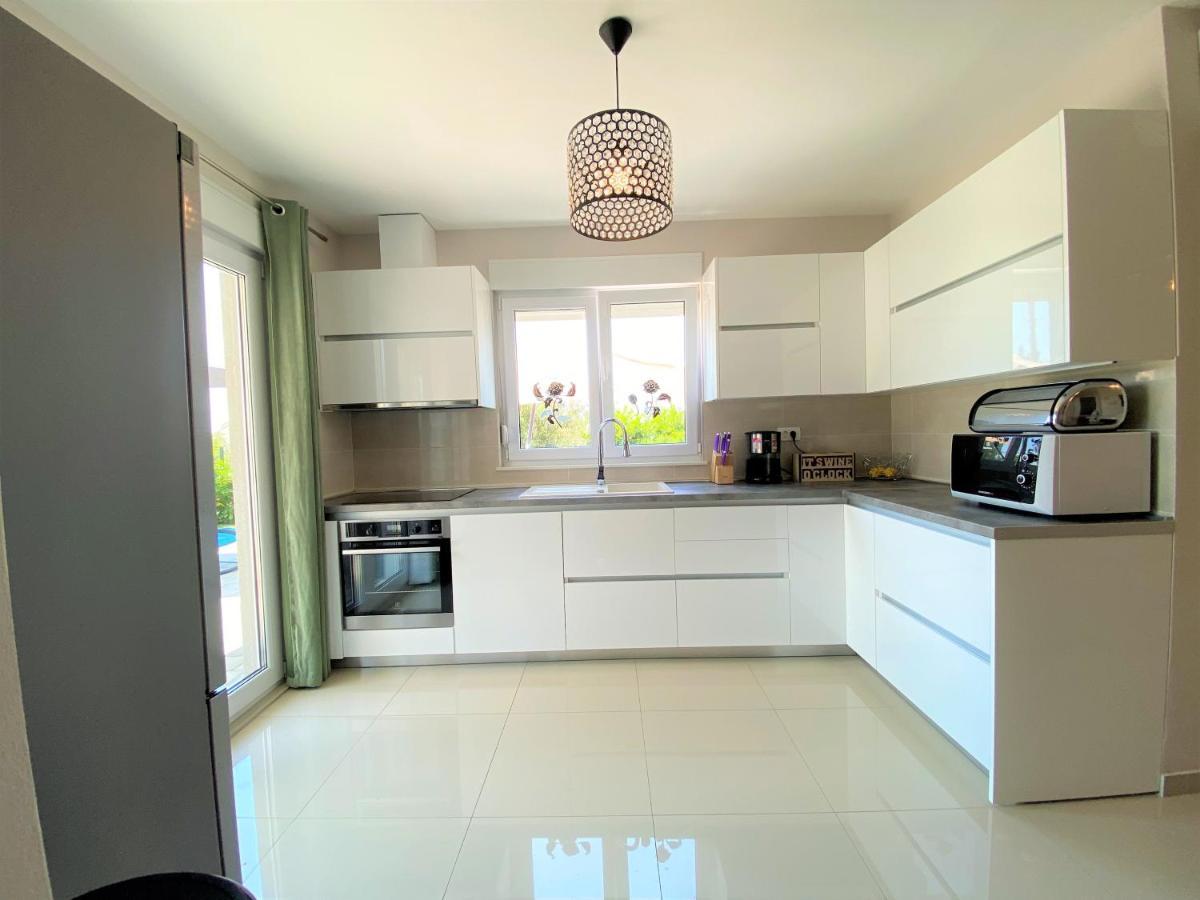 Lux Apartment Sea Shell With Jacuzzi Makarska Exterior foto