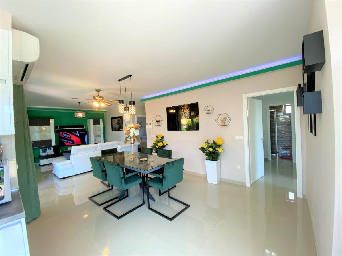 Lux Apartment Sea Shell With Jacuzzi Makarska Exterior foto