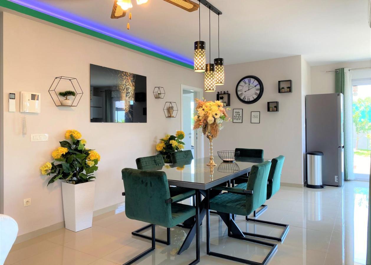 Lux Apartment Sea Shell With Jacuzzi Makarska Exterior foto