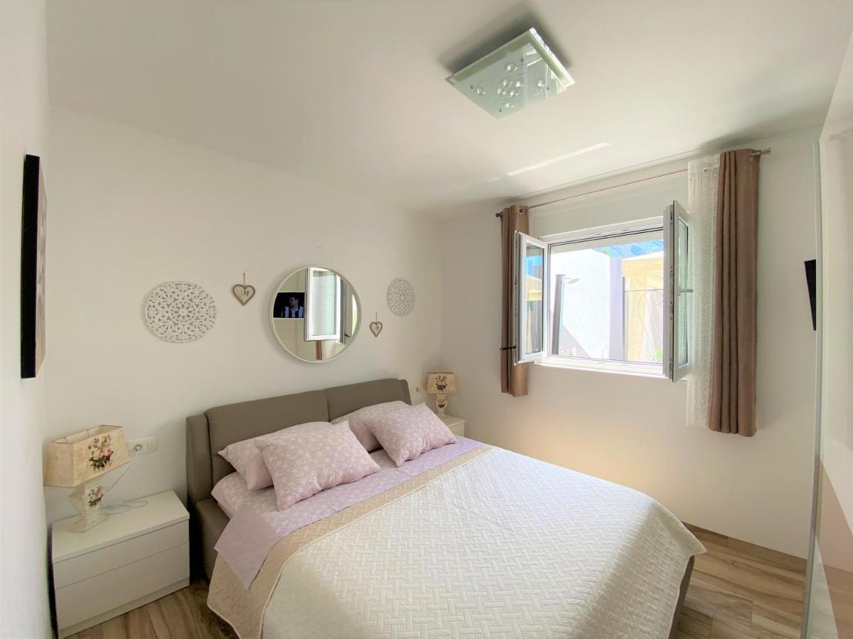 Lux Apartment Sea Shell With Jacuzzi Makarska Exterior foto