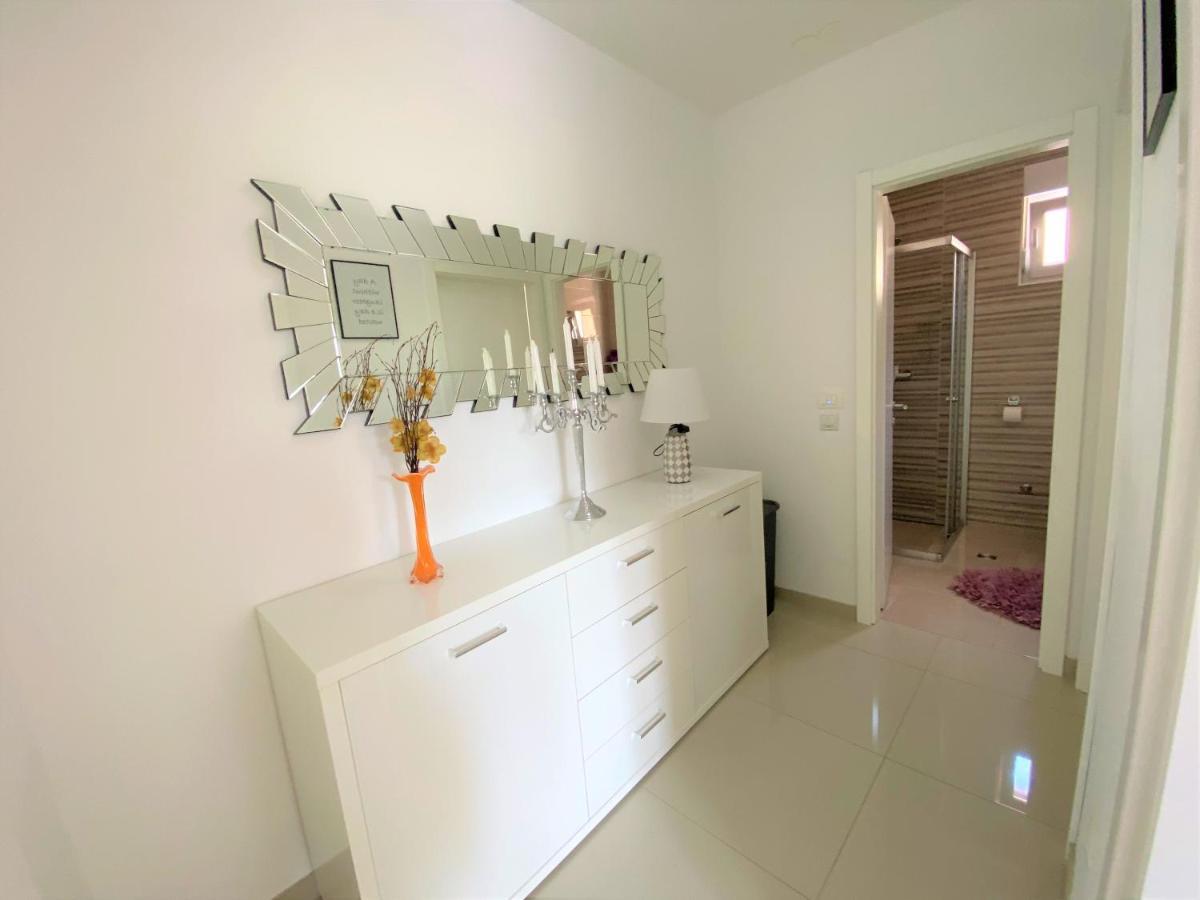 Lux Apartment Sea Shell With Jacuzzi Makarska Exterior foto