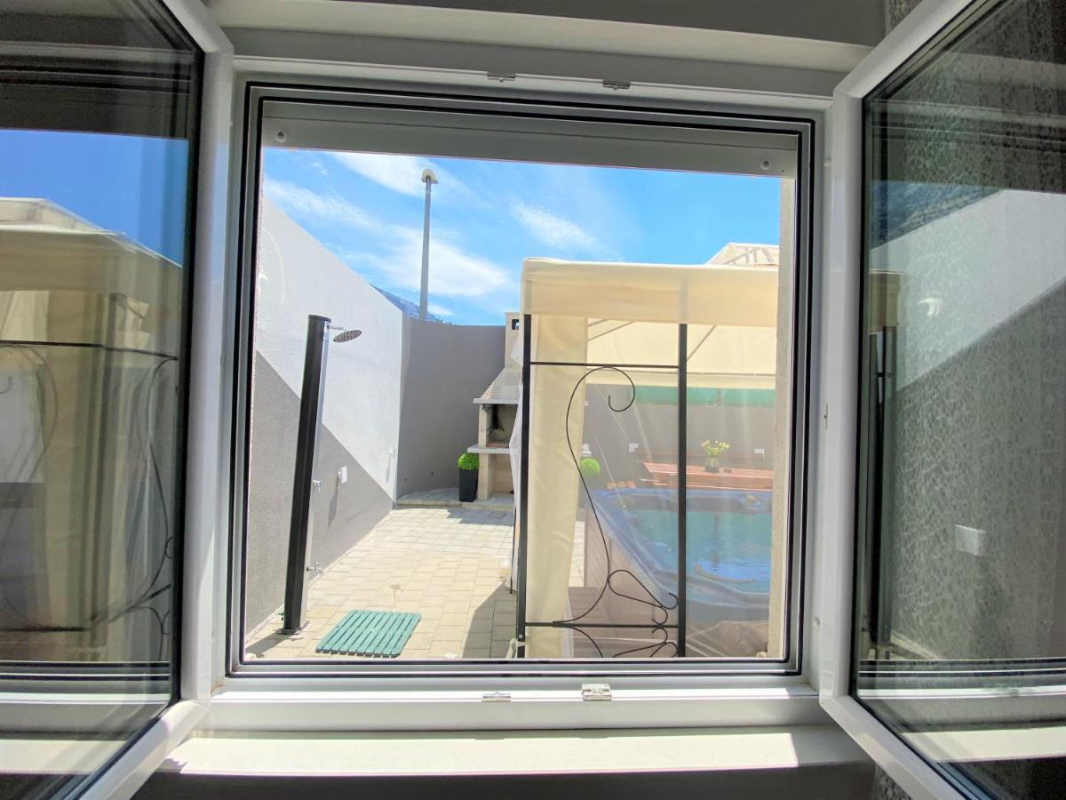 Lux Apartment Sea Shell With Jacuzzi Makarska Exterior foto