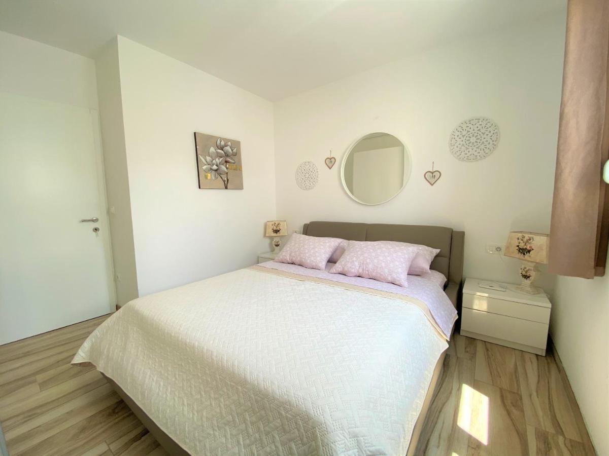Lux Apartment Sea Shell With Jacuzzi Makarska Exterior foto
